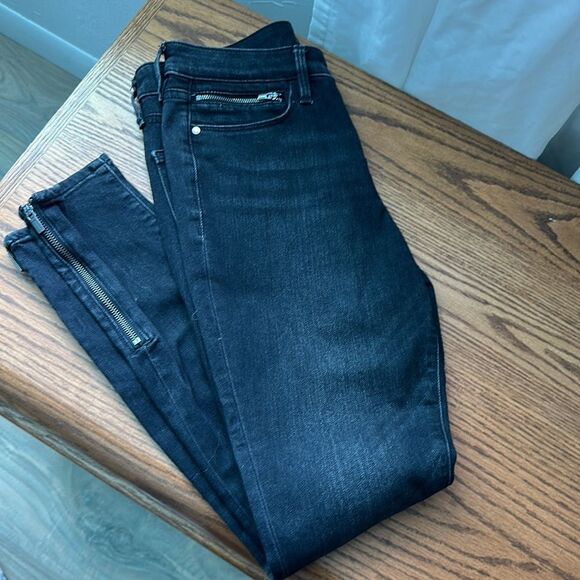 Athleta Sculptek Skinny Jeans in Carbon Black with zippers - Picture 5 of 9